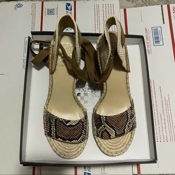 VINCE CAMUTO, NEW WOVEN WEDGE WOMEN SANDAL, - Picture 7 of 7